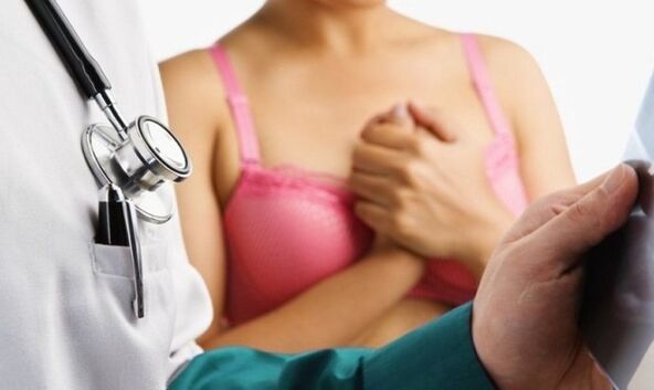examen por un médico antes del aumento de senos